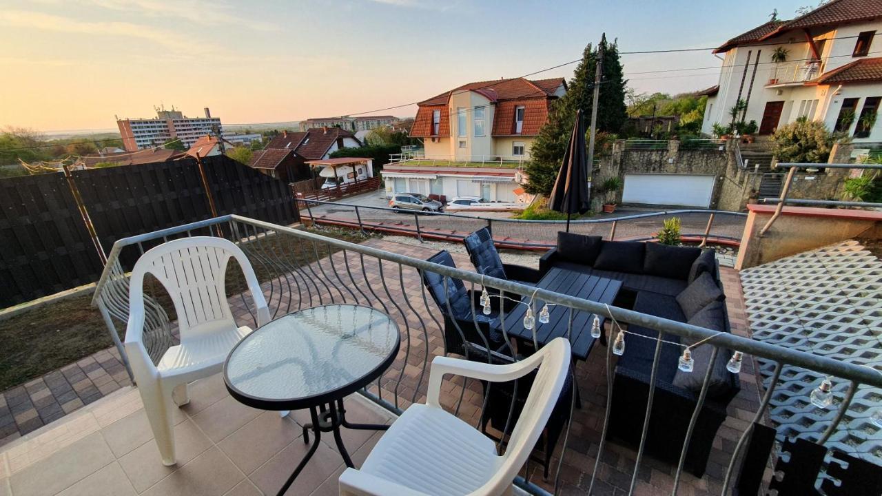 Hillside Garden Apartman Apartment ซาลาคาโรส ภายนอก รูปภาพ